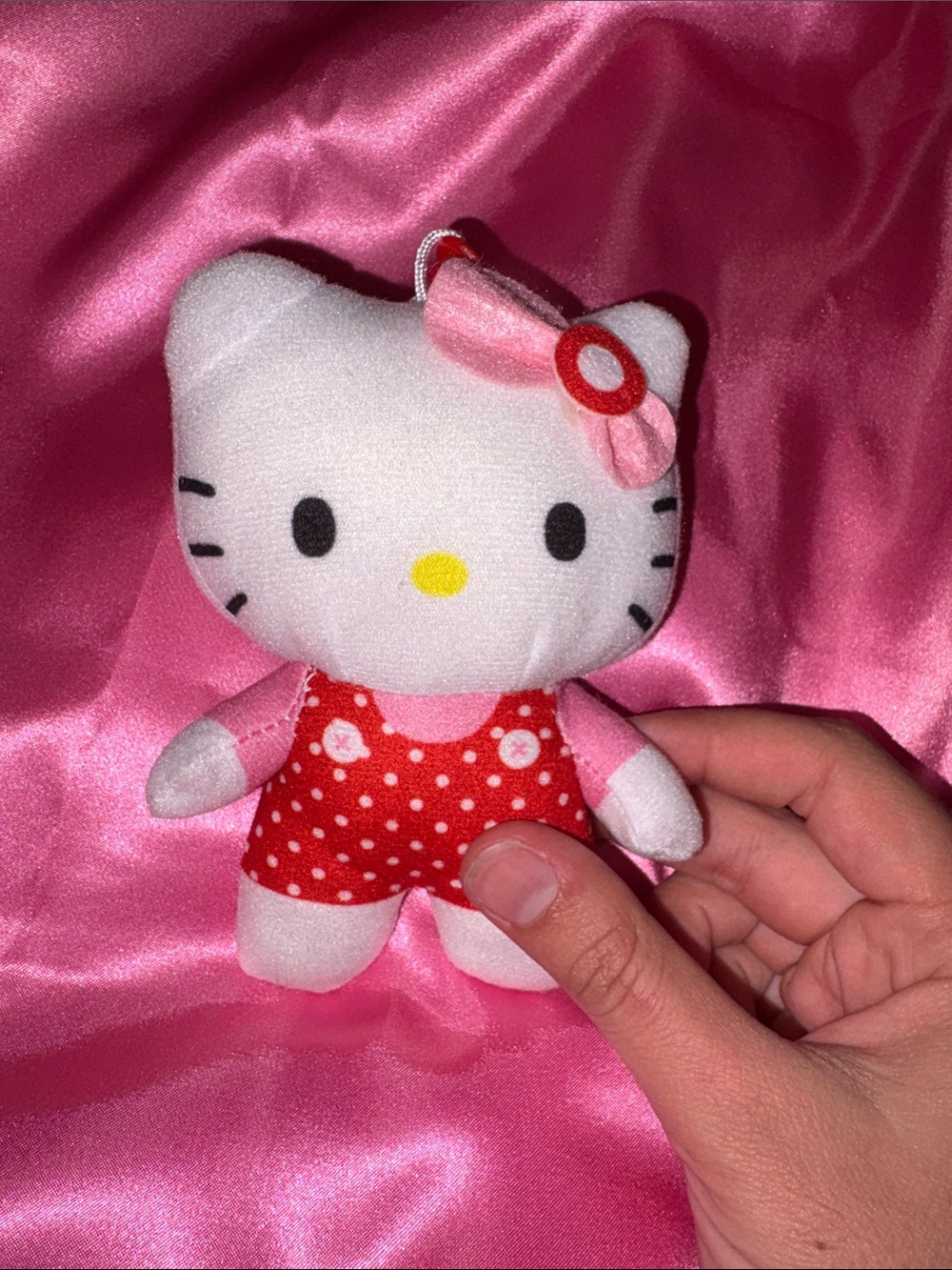Hello Kitty Pink & Red Plush Keychain ♥️♥️🐱